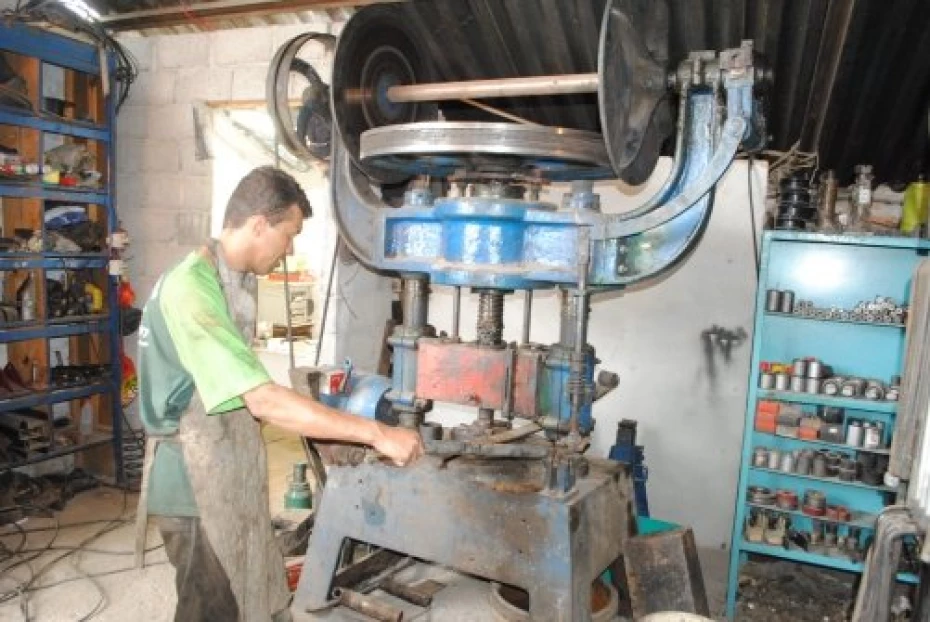Foto 4:  — Posto de Molas Caminhoneiro